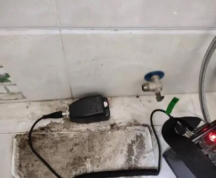 延平屋顶漏水维修公司分享下卫生间漏水的危害及解决方法